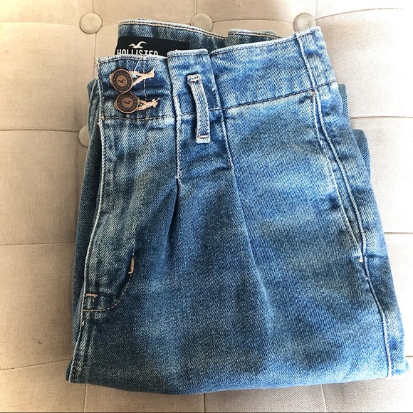 Hollister Denim - SOLD Hollister Ultra High-Waisted Mom Jeans